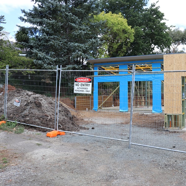 do you deliver and install temporary fencing and what's the price for this in Woosung IL